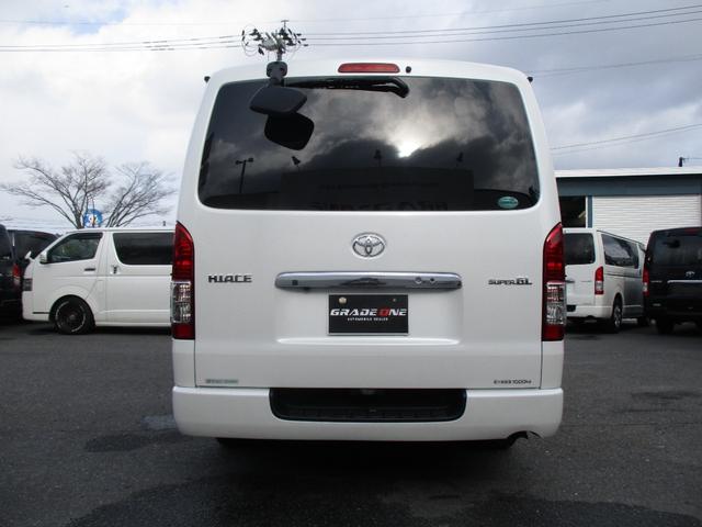 ハイエースバン ロングスーパーＧＬ　４ＷＤディーゼルターボ　ローダウン　プッシュスタート　ＬＥＤヘッドライト　フロントスポイラー　社外アルミ　ホワイトレタータイヤ　ナビ　バックカメラ　ＥＴＣ　ＡＣ１００Ｖコンセント（7枚目）