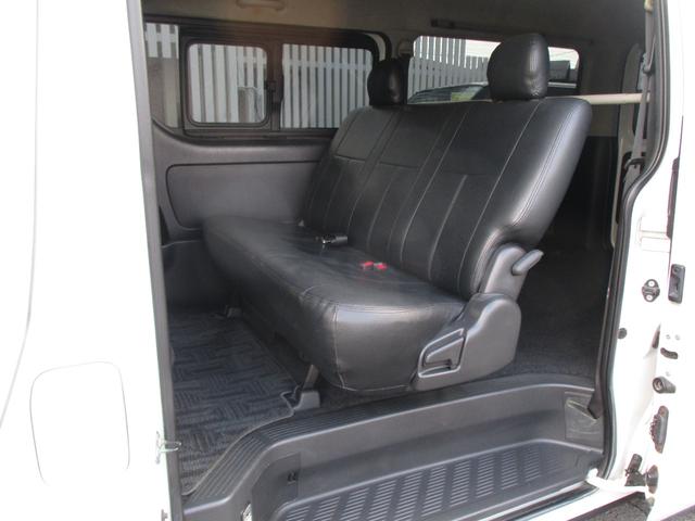 ハイエースバン ロングスーパーＧＬ　４ＷＤディーゼルターボ　ローダウン　プッシュスタート　ＬＥＤヘッドライト　フロントスポイラー　社外アルミ　ホワイトレタータイヤ　ナビ　バックカメラ　ＥＴＣ　ＡＣ１００Ｖコンセント（28枚目）