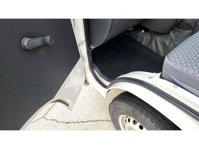 ハイゼットトラック スペシャル　農用パック　５速マニュアル車　４ＷＤ（22枚目）