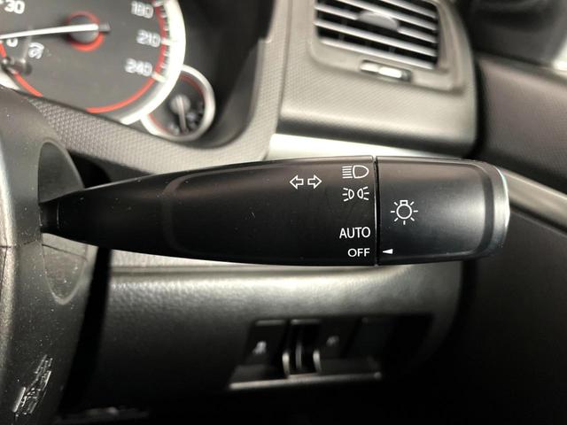 スイフトスポーツ ベースグレード　禁煙車　ＭＴ車　スマートキー　ＨＩＤヘッドライト　ビルトインＥＴＣ　クルコン　オートライト　オートエアコン　純正１７インチアルミ　ＣＤ　盗難防止装置　プライバシーガラス（29枚目）