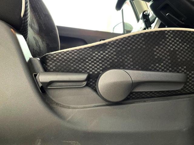 フレアクロスオーバー XS 禁煙車 4WD SDナビ サイドカメラ 衝突被害軽減システム スマートキー HIDヘッド ETC オートライト オートエアコン Bluetooth CD フルセグ 盗難防止装置 プライバシーガラス(26枚目)