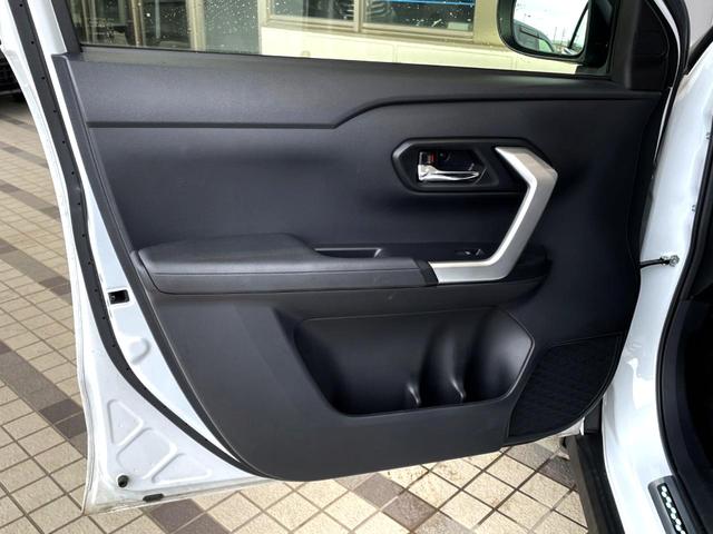 ロッキー プレミアムG HEV 禁煙車 全周囲カメラ 衝突被害軽減システム レーダークルーズ ドラレコ コーナーセンサー スマートキー LEDヘッド オートハイビーム オートライト オートエアコン 純正17インチアルミ(31枚目)