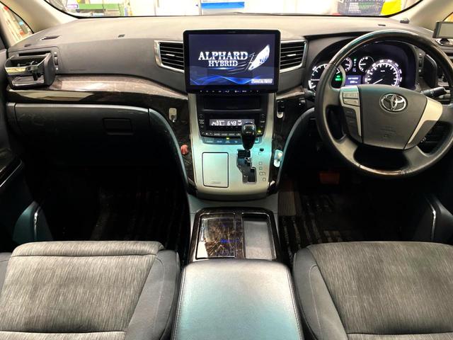 アルファードハイブリッド ＳＲ　禁煙車　４ＷＤ　両側電動ドア　後席モニター　バックカメラ　電動リアゲート　コーナーセンサー　スマートキー　ＨＩＤヘッド　ビルトインＥＴＣ　クルコン　オートライト　デュアルエアコン（2枚目）