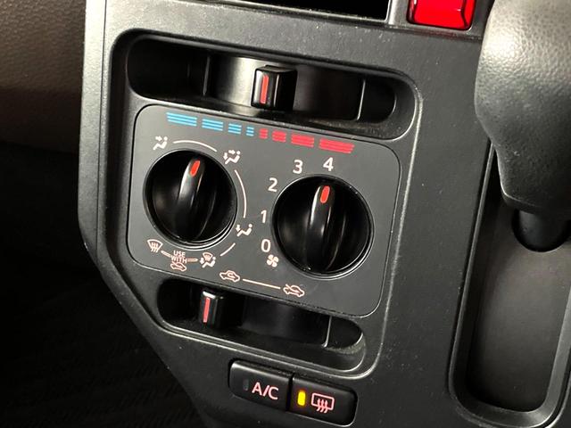 ルーミー X 禁煙車 純正ナビ 電動スライドドア コーナーセンサー オートライト Bluetooth CD 地デジ プライバシーガラス 盗難防止装置(8枚目)