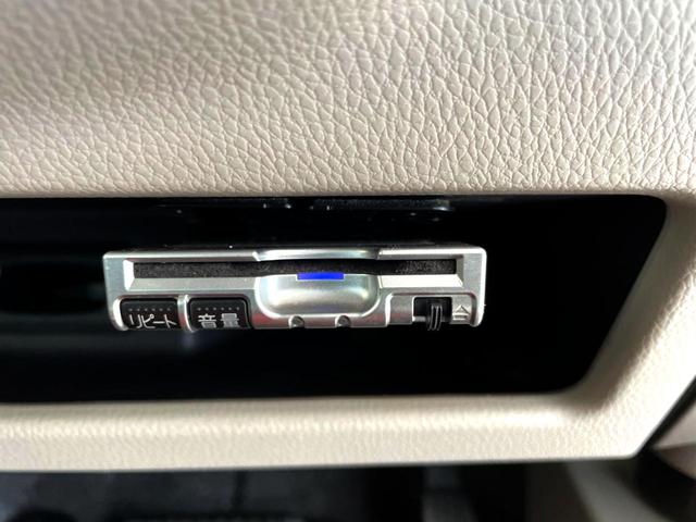 デイズルークス Ｘ　禁煙車　４ＷＤ　純正ＳＤナビ　全周囲カメラ　衝突被害軽減システム　スマートキー　ＥＴＣ　オートエアコン　Ｂｌｕｅｔｏｏｔｈ　ＣＤ　ＤＶＤ再生　フルセグ　盗難防止装置　プライバシーガラス（8枚目）