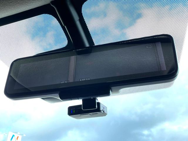 ノート ｅ－パワー　Ｘ　禁煙車　純正ナビ　全周囲カメラ　スマートキー　ＬＥＤヘッド　純正１４インチアルミ　オートライト　オートエアコン　Ｂｌｕｅｔｏｏｔｈ　ＣＤ　ＤＶＤ再生　フルセグ　盗難防止装置　プライバシーガラス（6枚目）