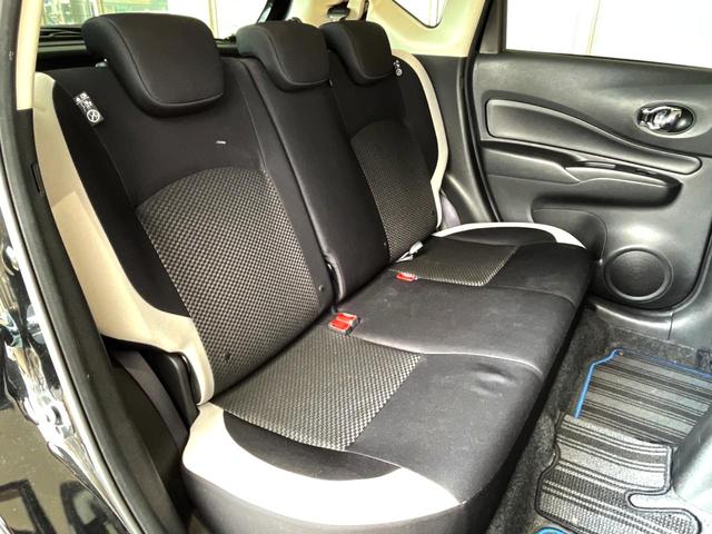 ノート ｅ－パワー　Ｘ　禁煙車　純正ナビ　全周囲カメラ　スマートキー　ＬＥＤヘッド　純正１４インチアルミ　オートライト　オートエアコン　Ｂｌｕｅｔｏｏｔｈ　ＣＤ　ＤＶＤ再生　フルセグ　盗難防止装置　プライバシーガラス（9枚目）