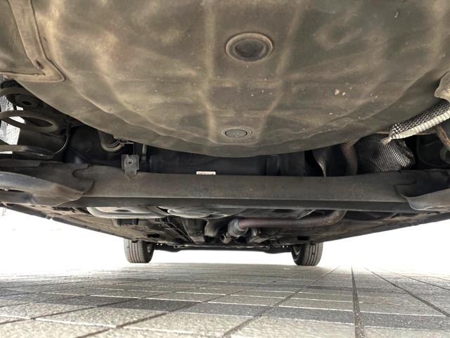 ノート ｅ－パワー　Ｘ　禁煙車　純正ナビ　全周囲カメラ　スマートキー　ＬＥＤヘッド　純正１４インチアルミ　オートライト　オートエアコン　Ｂｌｕｅｔｏｏｔｈ　ＣＤ　ＤＶＤ再生　フルセグ　盗難防止装置　プライバシーガラス（19枚目）