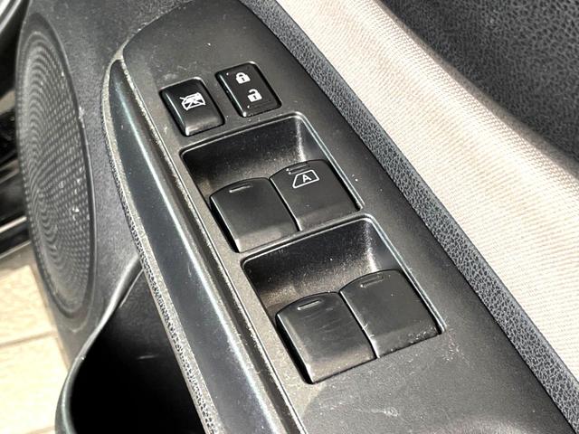 ノート ｅ－パワー　Ｘ　禁煙車　純正ナビ　全周囲カメラ　スマートキー　ＬＥＤヘッド　純正１４インチアルミ　オートライト　オートエアコン　Ｂｌｕｅｔｏｏｔｈ　ＣＤ　ＤＶＤ再生　フルセグ　盗難防止装置　プライバシーガラス（43枚目）
