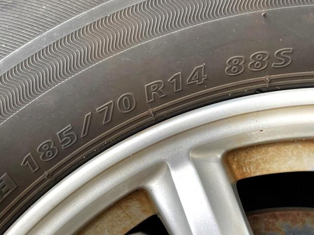 ノート ｅ－パワー　Ｘ　禁煙車　純正ナビ　全周囲カメラ　スマートキー　ＬＥＤヘッド　純正１４インチアルミ　オートライト　オートエアコン　Ｂｌｕｅｔｏｏｔｈ　ＣＤ　ＤＶＤ再生　フルセグ　盗難防止装置　プライバシーガラス（53枚目）