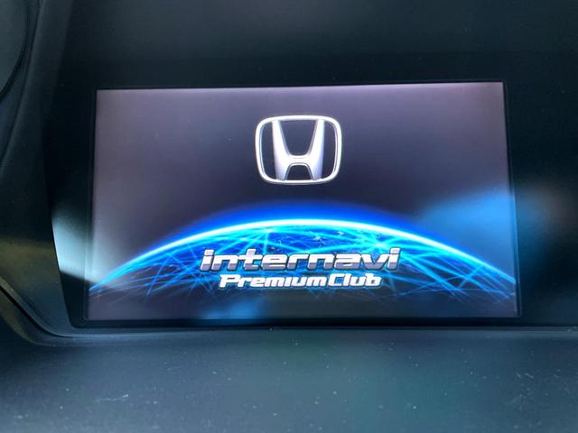 オデッセイ アブソルート 禁煙車 4WD 純正HDDナビ バックカメラ HIDヘッド クルコン 純正17インチアルミ オートライト オートエアコン CD DVD再生 フルセグ プライバシーガラス(3枚目)