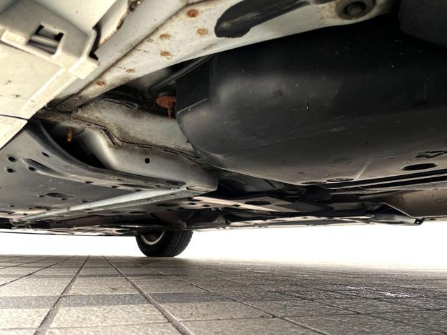 クラウン ロイヤルサルーン サンルーフ 純正SDナビ バックカメラ HIDヘッド ビルトインETC クルコン 純正16インチアルミ オートエアコン CD DVD再生 HIDフォグ プライバシーガラス 盗難防止装置(22枚目)