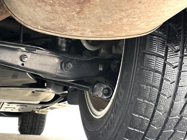 クラウン ロイヤルサルーン サンルーフ 純正SDナビ バックカメラ HIDヘッド ビルトインETC クルコン 純正16インチアルミ オートエアコン CD DVD再生 HIDフォグ プライバシーガラス 盗難防止装置(23枚目)