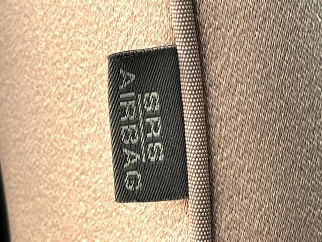 クラウン ロイヤルサルーン サンルーフ 純正SDナビ バックカメラ HIDヘッド ビルトインETC クルコン 純正16インチアルミ オートエアコン CD DVD再生 HIDフォグ プライバシーガラス 盗難防止装置(50枚目)