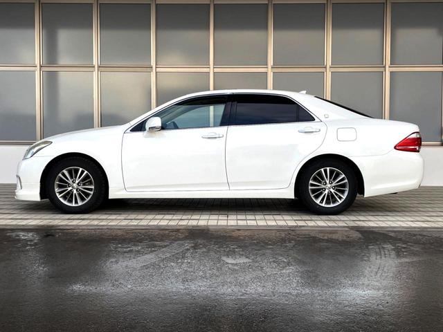 クラウン ロイヤルサルーン サンルーフ 純正SDナビ バックカメラ HIDヘッド ビルトインETC クルコン 純正16インチアルミ オートエアコン CD DVD再生 HIDフォグ プライバシーガラス 盗難防止装置(54枚目)