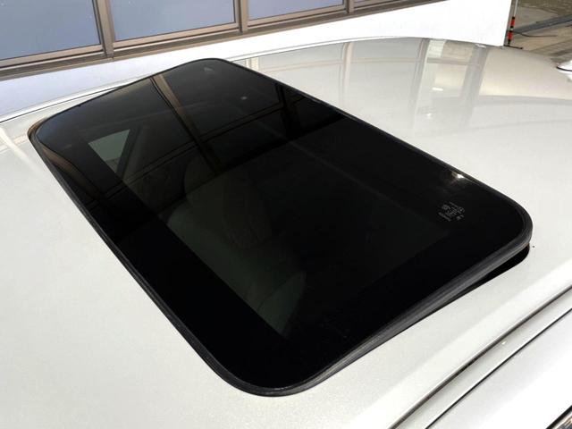 クラウン ロイヤルサルーン サンルーフ 純正SDナビ バックカメラ HIDヘッド ビルトインETC クルコン 純正16インチアルミ オートエアコン CD DVD再生 HIDフォグ プライバシーガラス 盗難防止装置(57枚目)