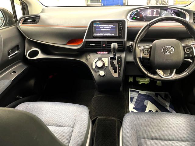 シエンタ ハイブリッドG 禁煙車 両側電動ドア 純正SDナビ バックカメラ 寒冷地仕様 衝突被害軽減システム スマートキー HIDヘッド ビルトインETC 車線逸脱警報 オートエアコン Bluetooth CD(2枚目)