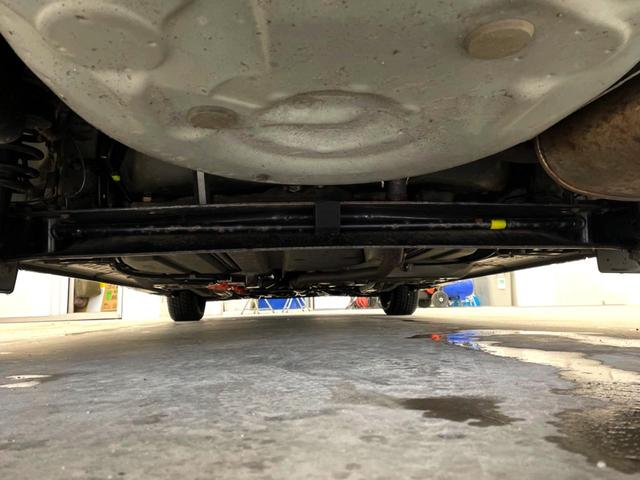 シエンタ ハイブリッドG 禁煙車 両側電動ドア 純正SDナビ バックカメラ 寒冷地仕様 衝突被害軽減システム スマートキー HIDヘッド ビルトインETC 車線逸脱警報 オートエアコン Bluetooth CD(19枚目)