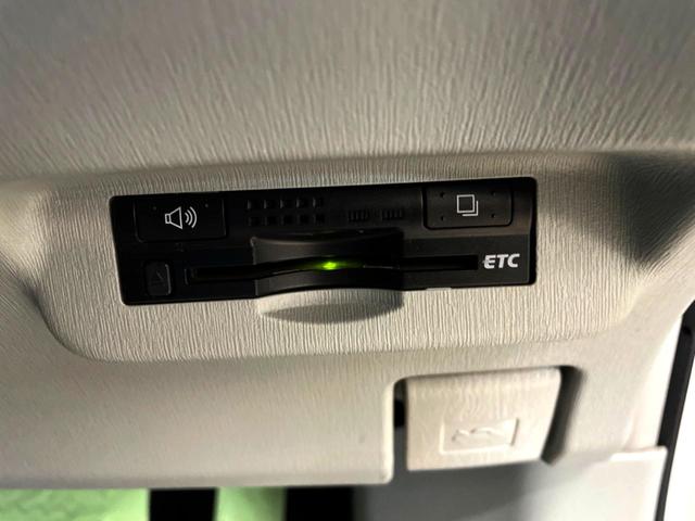 プリウス S 禁煙車 SDナビ 寒冷地仕様 スマートキー HIDヘッド ビルトインETC オートエアコン Bluetooth CD DVD再生 地デジ 盗難防止装置(12枚目)