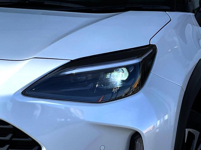 ヤリスクロス ハイブリッドＺ　禁煙車　全周囲カメラ　衝突被害軽減システム　レーダークルーズ　ハーフレザーシート　パワーシート　ドラレコ　スマートキー　ＬＥＤヘッド　ナビ連動ＥＴＣ　純正１８インチアルミ　車線逸脱警報　オートライト（14枚目）