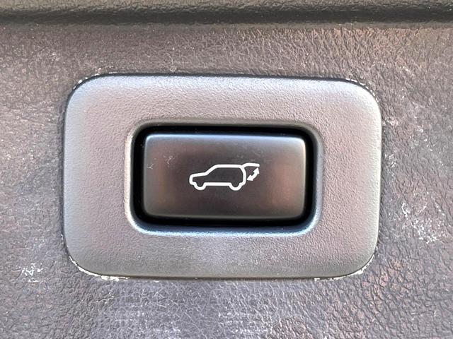 ヴェルファイア 2.4Z プラチナセレクションII タイプゴールド サンルーフ 両側電動ドア SDナビ バックカメラ 電動リアゲート スマートキー HIDヘッド ビルトインETC 18インチアルミ オートライト デュアルエアコン リアエアコン Bluetooth(7枚目)