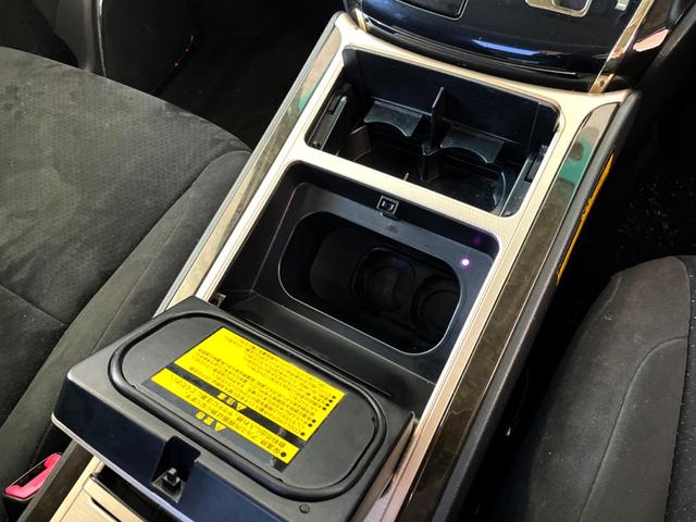 ヴェルファイア 2.4Z プラチナセレクションII タイプゴールド サンルーフ 両側電動ドア SDナビ バックカメラ 電動リアゲート スマートキー HIDヘッド ビルトインETC 18インチアルミ オートライト デュアルエアコン リアエアコン Bluetooth(31枚目)