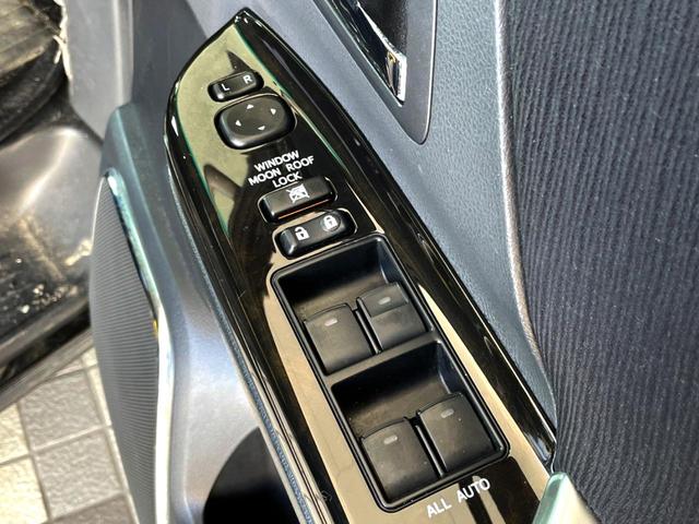 ヴェルファイア 2.4Z プラチナセレクションII タイプゴールド サンルーフ 両側電動ドア SDナビ バックカメラ 電動リアゲート スマートキー HIDヘッド ビルトインETC 18インチアルミ オートライト デュアルエアコン リアエアコン Bluetooth(45枚目)