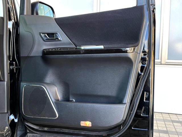 ヴェルファイア 2.4Z プラチナセレクションII タイプゴールド サンルーフ 両側電動ドア SDナビ バックカメラ 電動リアゲート スマートキー HIDヘッド ビルトインETC 18インチアルミ オートライト デュアルエアコン リアエアコン Bluetooth(46枚目)