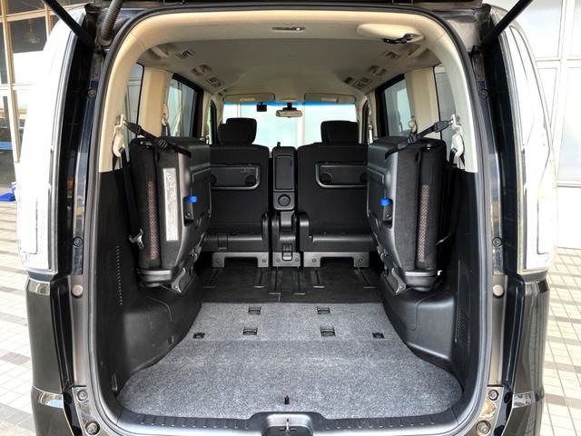 セレナ ハイウェイスター Vセレクション+セーフティ SHV 禁煙車 両側電動スライドドア 衝突軽減装置 純正ナビ ETC・Bluetooth・フルセグ LEDヘッドライト スマートキー オートライト 革巻きステアリング 地デジ プライバシーガラス オートエアコ(11枚目)