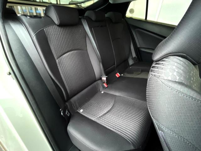 プリウス Ｓ　禁煙車　純正ＳＤナビ　バックカメラ　レーダークルーズ　ドラレコ　ＬＥＤヘッド　ビルトインＥＴＣ　純正１５インチアルミ　オートハイビーム　オートライト　オートエアコン　Ｂｌｕｅｔｏｏｔｈ　ＣＤ（9枚目）