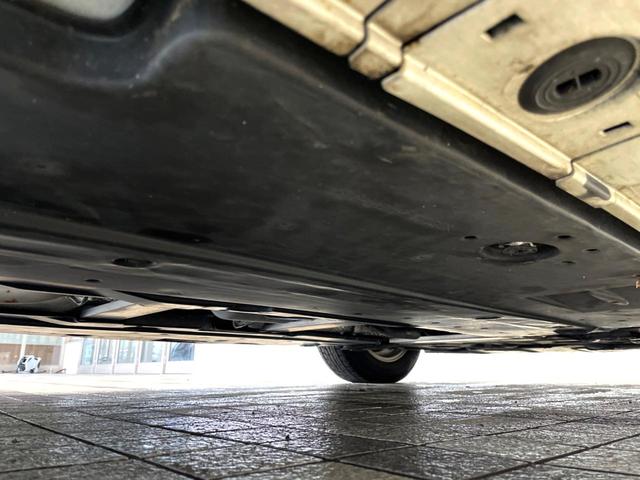 プリウス Ｓ　禁煙車　純正ＳＤナビ　バックカメラ　レーダークルーズ　ドラレコ　ＬＥＤヘッド　ビルトインＥＴＣ　純正１５インチアルミ　オートハイビーム　オートライト　オートエアコン　Ｂｌｕｅｔｏｏｔｈ　ＣＤ（22枚目）