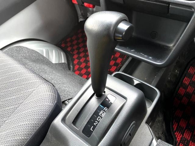 スーパーキャリイ X 禁煙車 4WD HIDヘッドライトライト プライバシーガラス(29枚目)