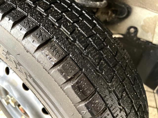 スーパーキャリイ X 禁煙車 4WD HIDヘッドライトライト プライバシーガラス(54枚目)