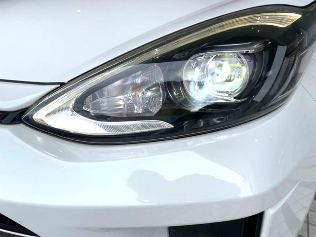 アクア Ｇ　ＧＲスポーツ　禁煙車　ＨＤＤナビ　バックカメラ　ドラレコ　スマートキー　ＬＥＤヘッド　ＥＴＣ　クルコン　純正１６インチアルミ　オートハイビーム　オートライト　オートエアコン　Ｂｌｕｅｔｏｏｔｈ　ＣＤ　ＤＶＤ再生（11枚目）