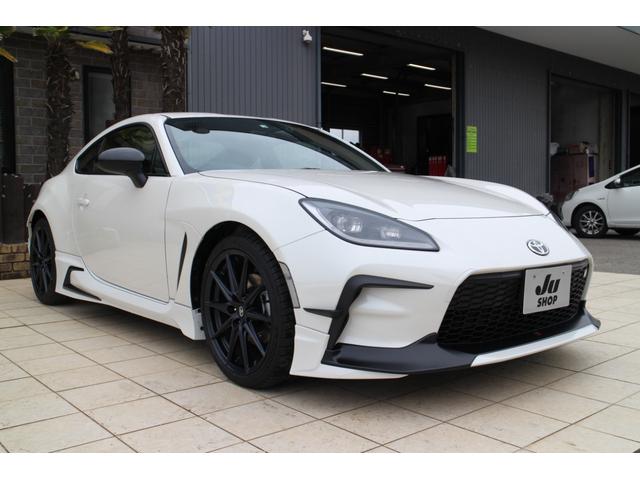 ＧＲ８６ ＲＺ　空力パッケージ　ＧＲエアロ・スポーツマフラー・トランクスポイラー・カナード・エアロスタビライジングカバー　純正フルセグ９インチナビ　バックカメラ　純正ドラレコ　ＥＴＣ２．０　ＨＤＭＩ　ＴＶキット（3枚目）