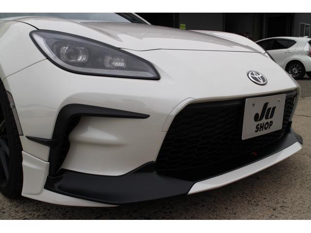 ＧＲ８６ ＲＺ　空力パッケージ　ＧＲエアロ・スポーツマフラー・トランクスポイラー・カナード・エアロスタビライジングカバー　純正フルセグ９インチナビ　バックカメラ　純正ドラレコ　ＥＴＣ２．０　ＨＤＭＩ　ＴＶキット（5枚目）