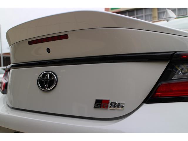 ＧＲ８６ ＲＺ　空力パッケージ　ＧＲエアロ・スポーツマフラー・トランクスポイラー・カナード・エアロスタビライジングカバー　純正フルセグ９インチナビ　バックカメラ　純正ドラレコ　ＥＴＣ２．０　ＨＤＭＩ　ＴＶキット（10枚目）