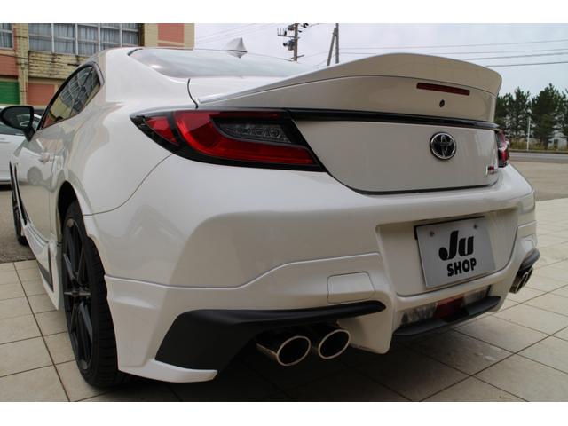 ＧＲ８６ ＲＺ　空力パッケージ　ＧＲエアロ・スポーツマフラー・トランクスポイラー・カナード・エアロスタビライジングカバー　純正フルセグ９インチナビ　バックカメラ　純正ドラレコ　ＥＴＣ２．０　ＨＤＭＩ　ＴＶキット（12枚目）