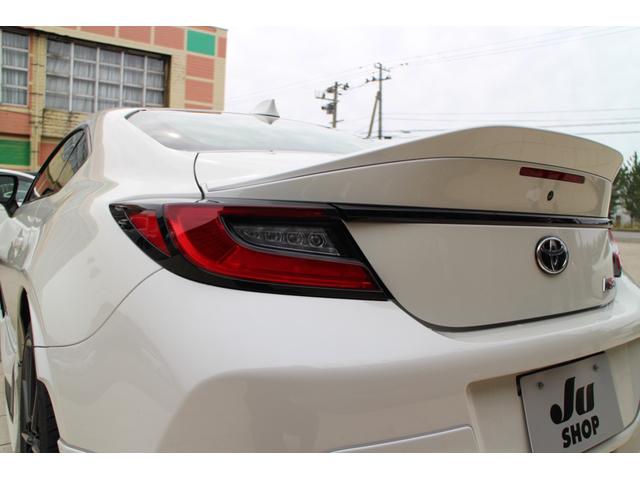 ＧＲ８６ ＲＺ　空力パッケージ　ＧＲエアロ・スポーツマフラー・トランクスポイラー・カナード・エアロスタビライジングカバー　純正フルセグ９インチナビ　バックカメラ　純正ドラレコ　ＥＴＣ２．０　ＨＤＭＩ　ＴＶキット（15枚目）