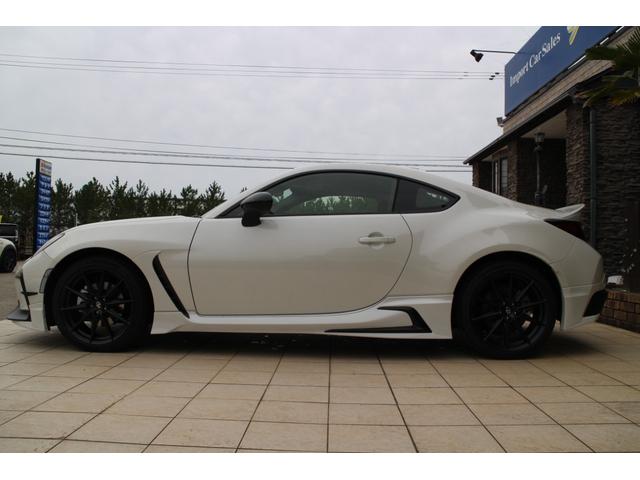 ＧＲ８６ ＲＺ　空力パッケージ　ＧＲエアロ・スポーツマフラー・トランクスポイラー・カナード・エアロスタビライジングカバー　純正フルセグ９インチナビ　バックカメラ　純正ドラレコ　ＥＴＣ２．０　ＨＤＭＩ　ＴＶキット（17枚目）