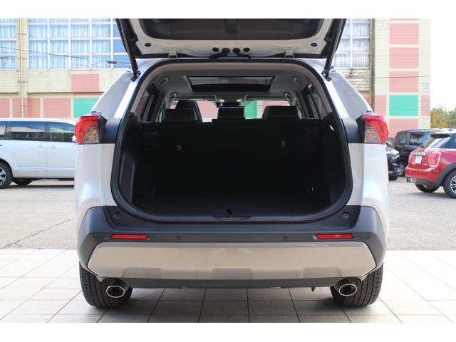 ＲＡＶ４ Ｇ　Ｚパッケージ　４ＷＤ　禁煙車　パノラマムーンルーフ　純正フルセグディスプレイオーディオ　全方位カメラ　ＥＴＣ２．０　デジタルインナーミラー　レザーシート　シートヒーター　パワーシート　ＬＥＤヘッドライト（18枚目）