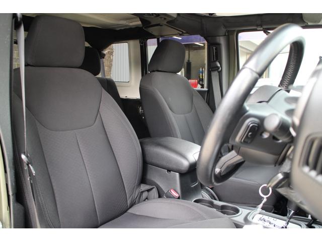 ジープ・ラングラーアンリミテッド スポーツ 4WD ブラックライノ17インチアルミ トーヨーオープンカントリー パイオニアフルセグナビ バックカメラ サイドカメラ ETC クルーズコントロール キーレス(13枚目)