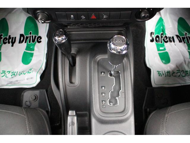 ジープ・ラングラーアンリミテッド スポーツ 4WD ブラックライノ17インチアルミ トーヨーオープンカントリー パイオニアフルセグナビ バックカメラ サイドカメラ ETC クルーズコントロール キーレス(26枚目)