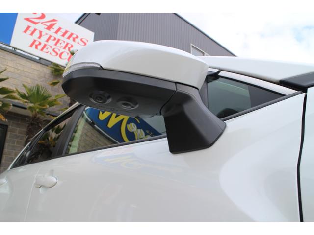 カローラクロス ハイブリッド　Ｚ　ワンオーナー　純正フルセグディスプレイオーディオ　全方位モニター　ＴＶキット　寒冷地仕様　パノラマルーフ　ＢＳＭ＋パーキングサポートブレーキ　置くだけ充電　スペアタイヤ　ＥＴＣ２．０　パワーバックドア（8枚目）