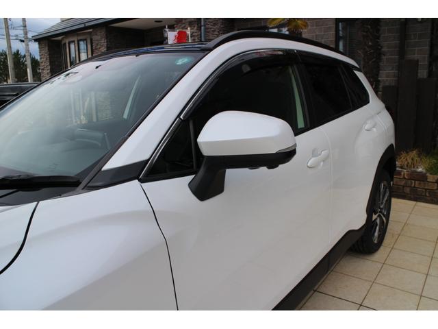 カローラクロス ハイブリッド　Ｚ　ワンオーナー　純正フルセグディスプレイオーディオ　全方位モニター　ＴＶキット　寒冷地仕様　パノラマルーフ　ＢＳＭ＋パーキングサポートブレーキ　置くだけ充電　スペアタイヤ　ＥＴＣ２．０　パワーバックドア（9枚目）