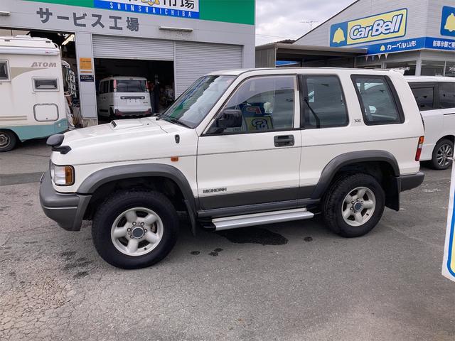 XSプレジール ショート 4WD パワーウインドウ エアコン ABS パワーステアリング 運・助手席エアバッグ ターボ CD 電動格納ミラー 16インチアルミホイール 禁煙車 純正サイドステップ 修復歴無し(5枚目)