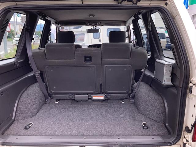 XSプレジール ショート 4WD パワーウインドウ エアコン ABS パワーステアリング 運・助手席エアバッグ ターボ CD 電動格納ミラー 16インチアルミホイール 禁煙車 純正サイドステップ 修復歴無し(18枚目)