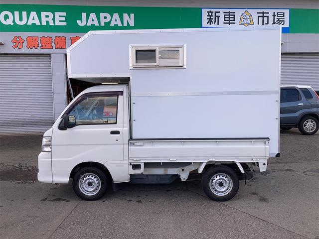 スペシャル 4WD トラベルハウスS 5速マニュアル車 パワーステアリング エアコン キャンピングカー ACコンセント 外部電源取り込み(5枚目)