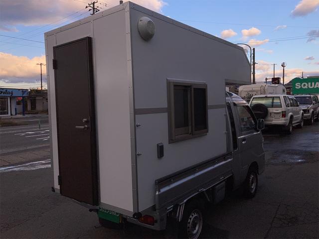 ジャンボ 4WD トラベルハウスL 小窓付き 5速マニュアル車 運転席エアバッグ ETC エアコン パワーウインドウ パワーステアリング キャンピングカー 修復歴無し(8枚目)