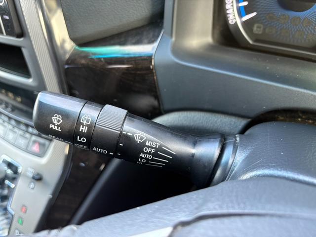 ヴェルファイアハイブリッド ＺＲ　ワンオーナー　純正ナビ＆フリップダウンモニター　Ｂｌｕｅｔｏｏｔｈ　リアカメラ両側パワスラ　純正１６ＡＷ　メモリー付パワーシート　ＨＩＤ　前後ドラレコ　フルセグ＆ＤＶＤ　ＥＴＣ　クルコン（39枚目）
